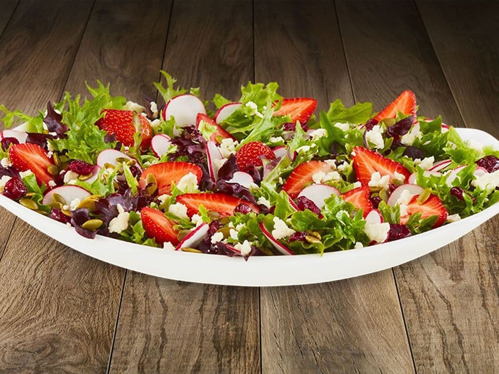 Salade de fraises et feta - Temps limité / Strawberry and Feta Salad - Limited time