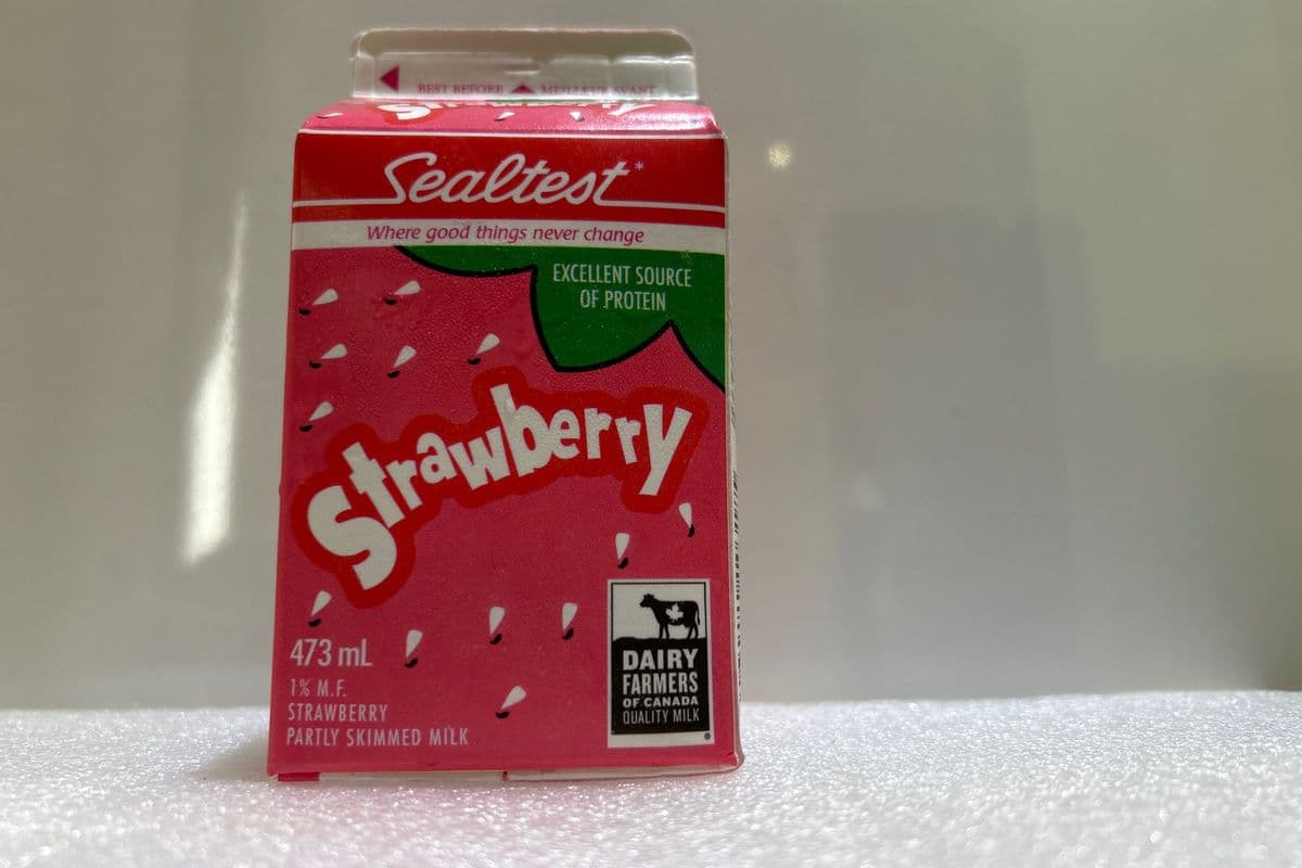 Sealtest Strawberry (473ml) (310 Cal)