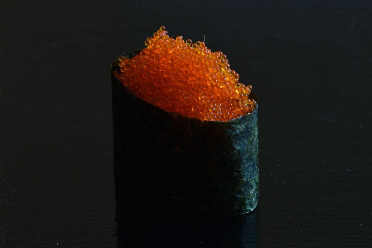 Tobiko Gunkan Sushi