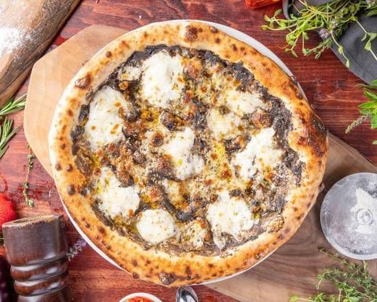 Tartufo e Burrata Pizza