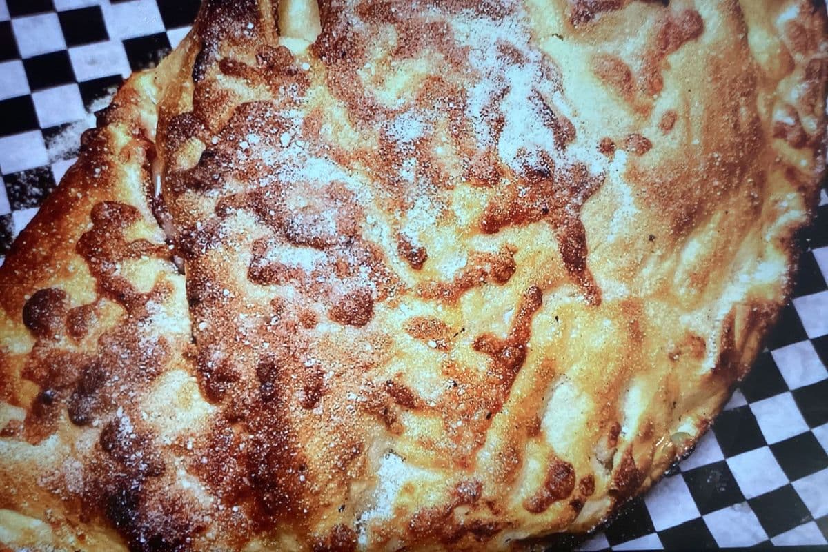 SALS SPECIAL CALZONE