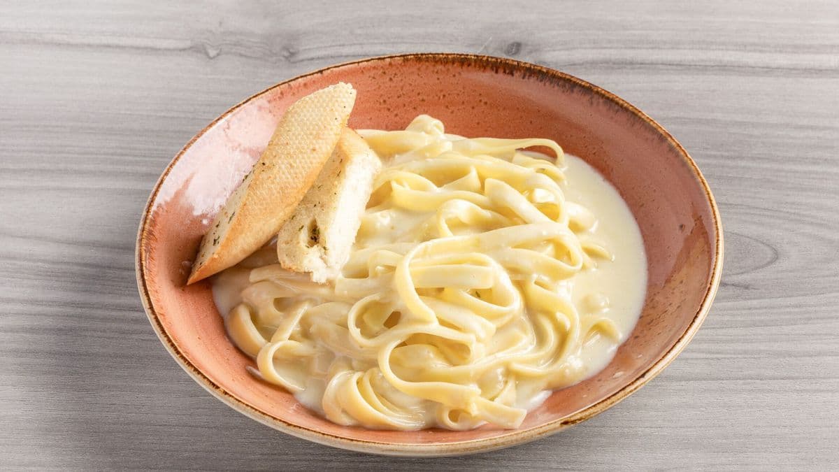 Fresh Fettuccine Alfredo