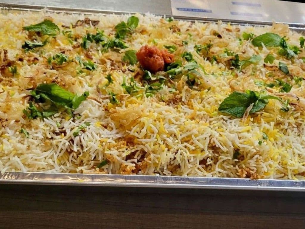 Boneless Chicken Biryani Large Tray - OO