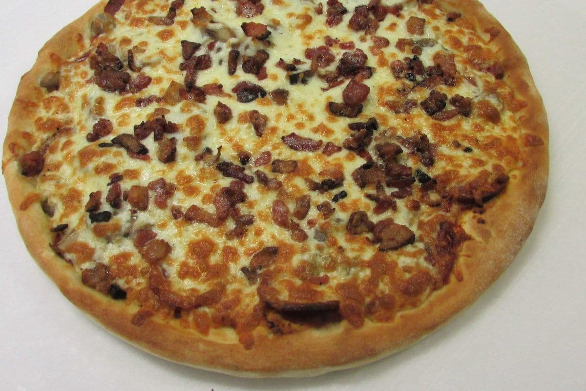 11" Medium Canadian Combo Pizza