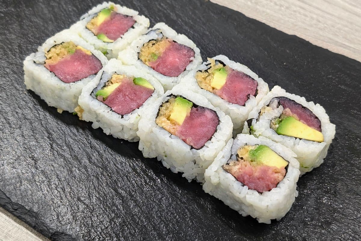 Spicy Tuna Roll (8 pcs)