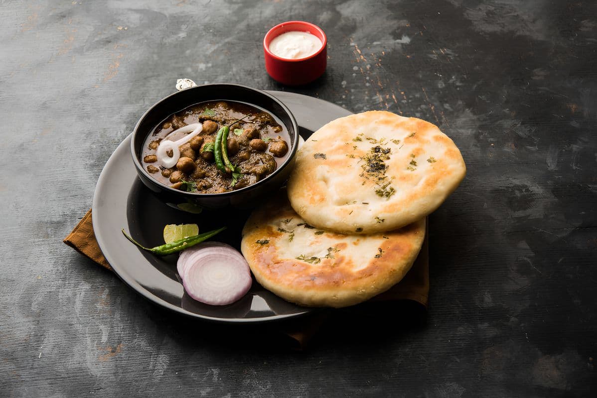 Chole Kulche 2 Pcs