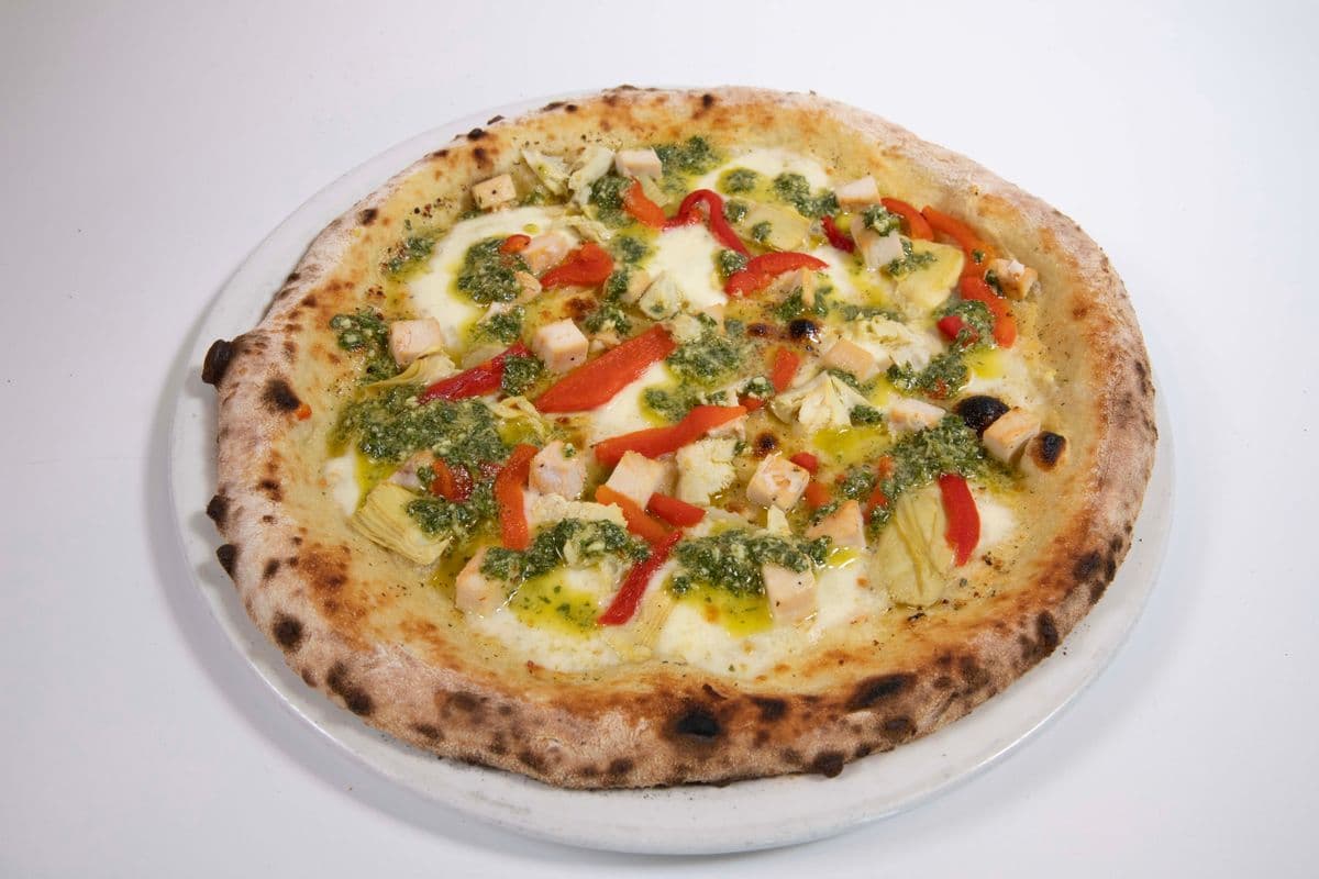 15"+ Grande Tuscan Forno Chicken Pizza