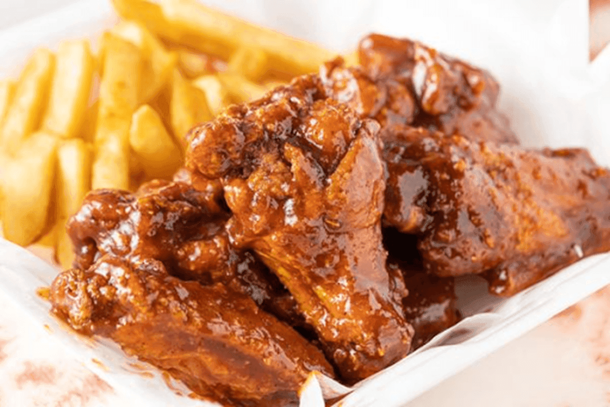 Jerk Wings and Fries