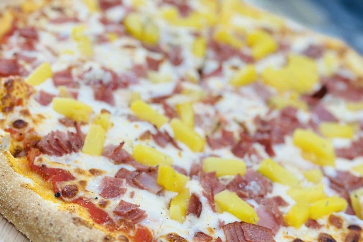 Hawaiian Pizza