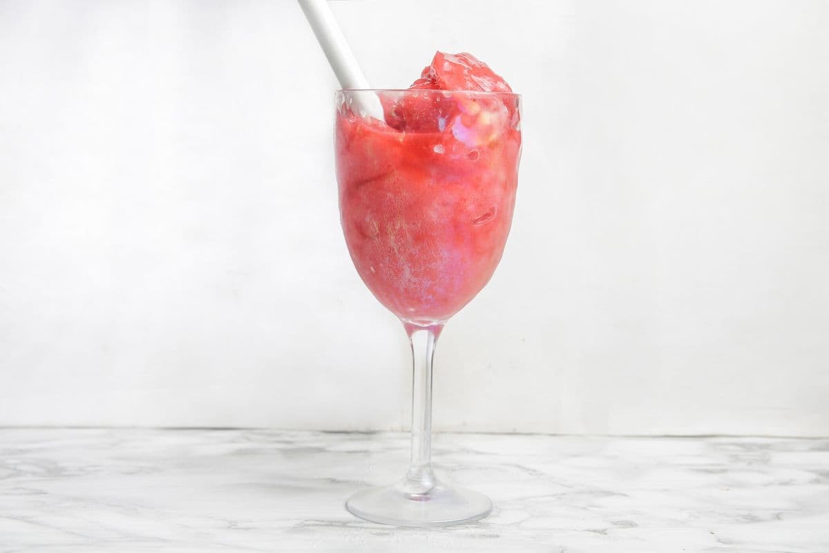 118. Strawberry Milkshake (Sinh Tô Dâu)