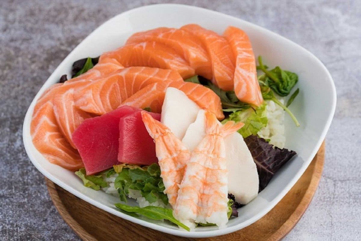 Signature Chirashi Don (16 pcs)