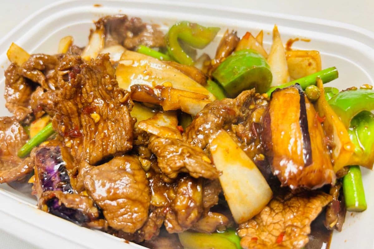 C18. Farmer Pork 农家小炒肉