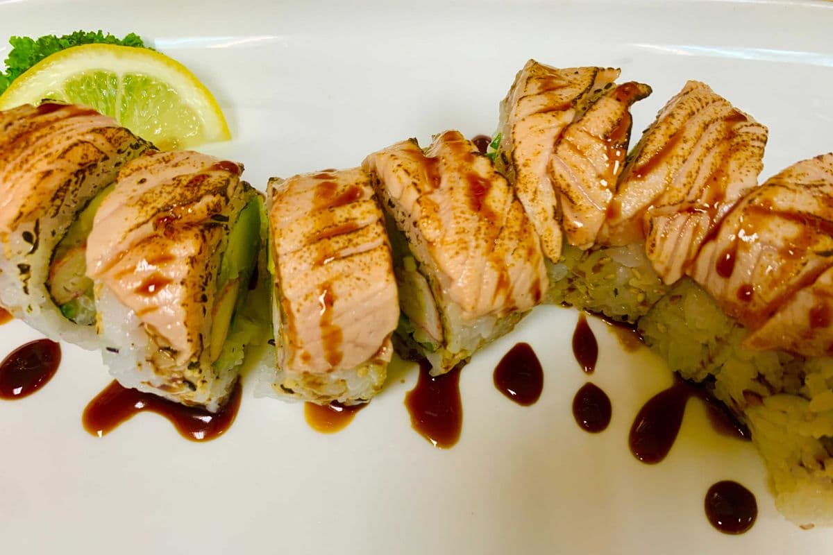 P32 Aburi Salmon Roll