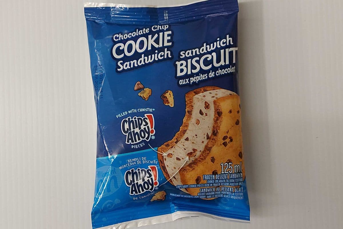 Chips Ahoy Chocolate chip cookie Sandwich (125ml)