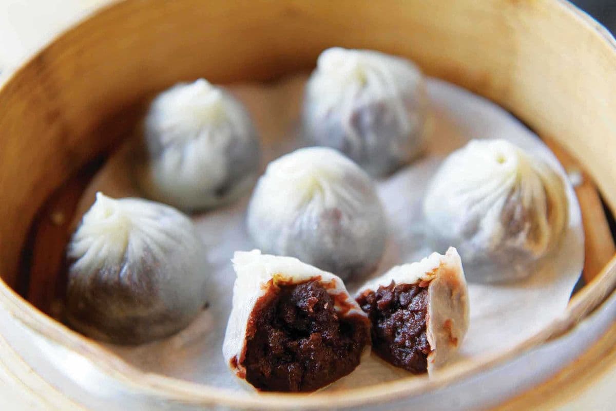 Steamed Glutinous Rice & Red Bean Paste Dumplings (6 pcs) 麻糬豆沙小包