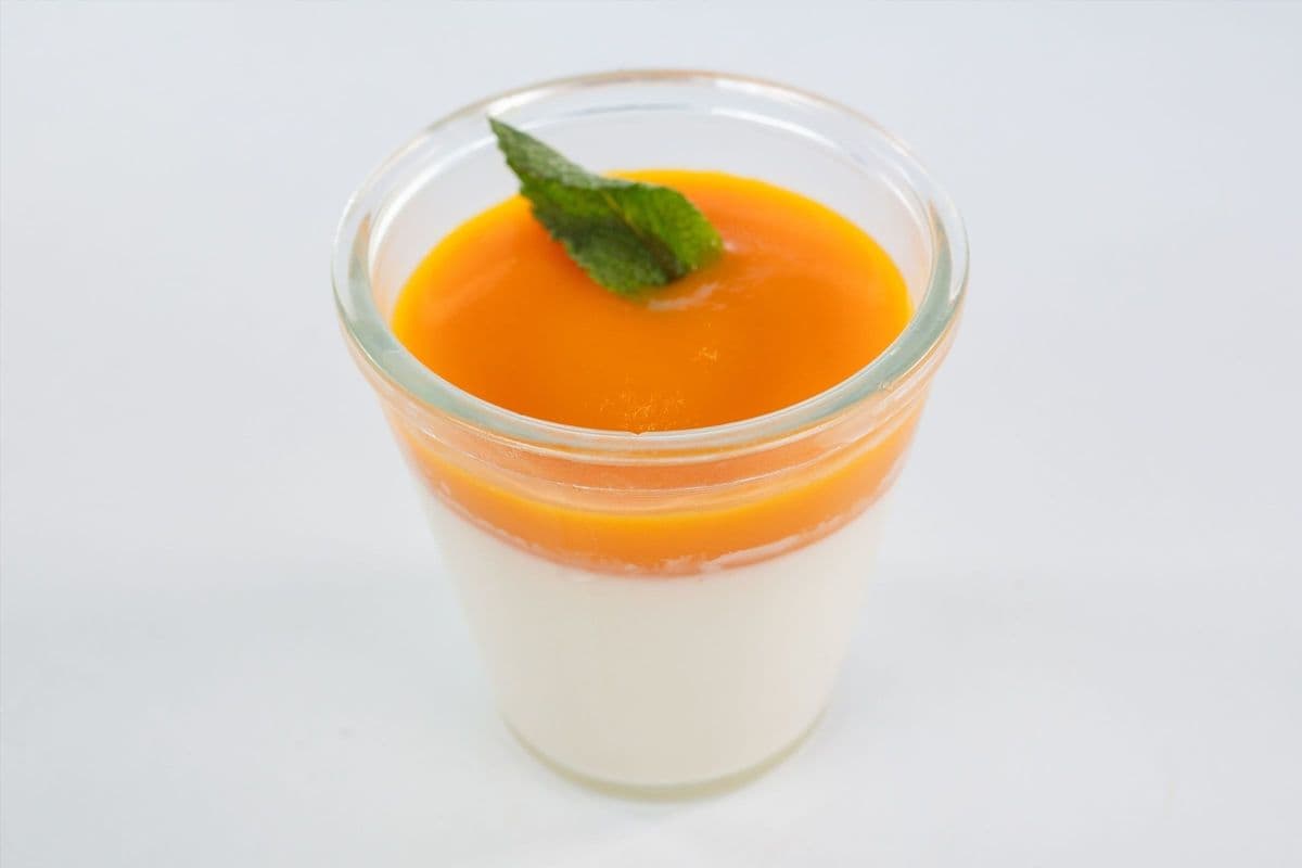 Mango panna cotta/ Mango Custard