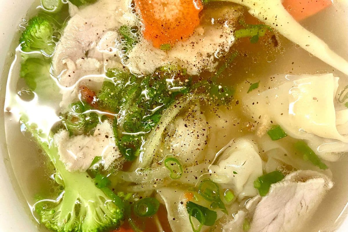17 Wonton and Noodle - Hoành thánh mì