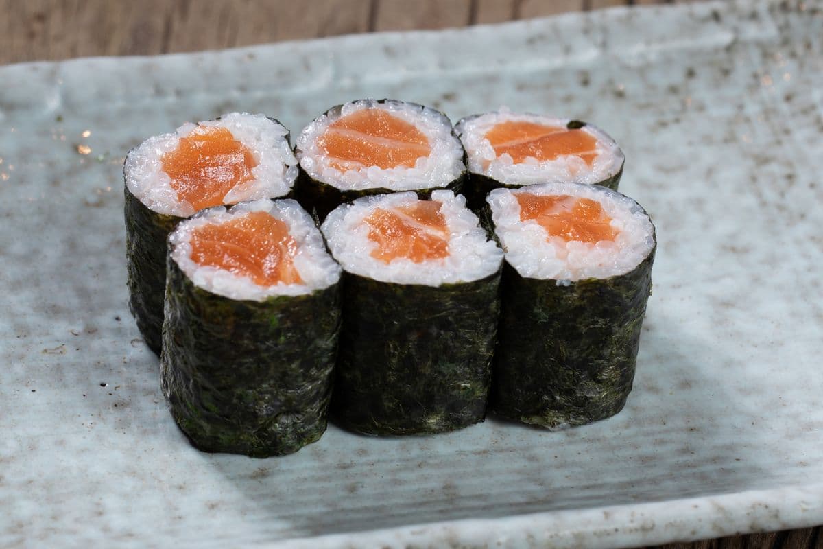 E03. Salmon Maki