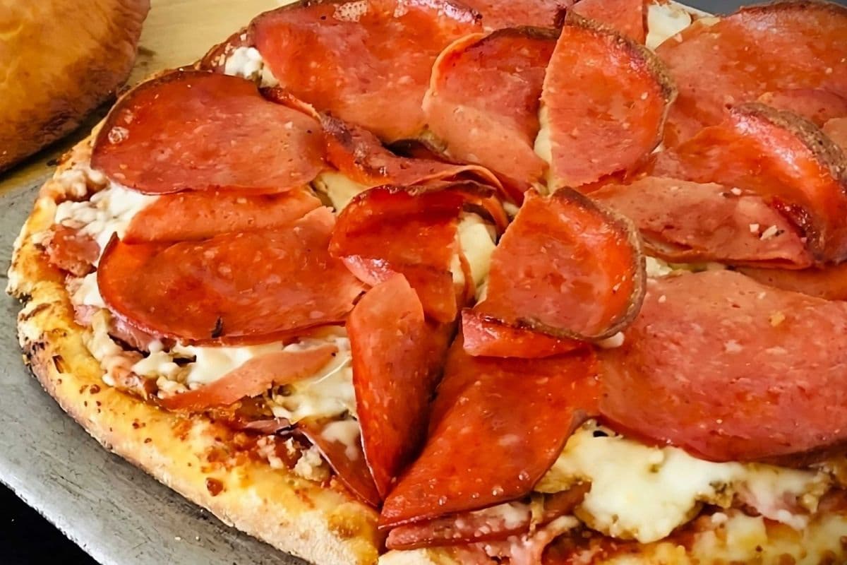 14" Large Dijo's Super Meat Lover Pizza