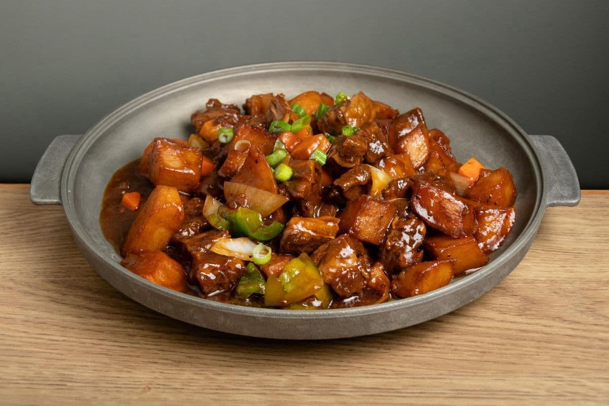 Braised Beef with Potato Bowl Rice 土豆牛腩盖浇饭