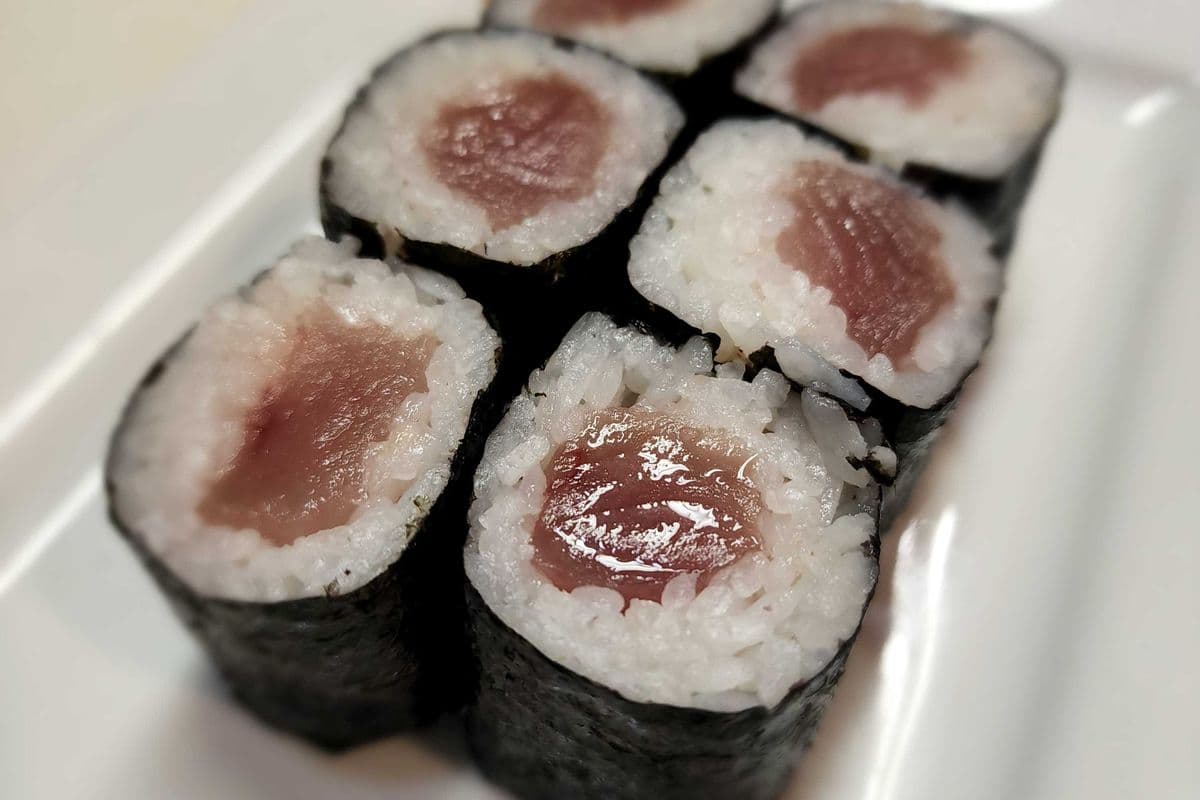 Tuna Roll (6pcs)