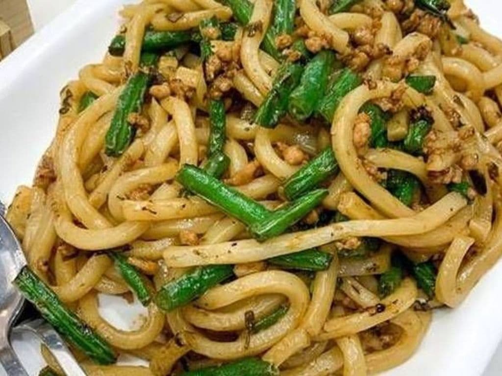 Pan Fried Udon w/ Olive & Green Bean 77