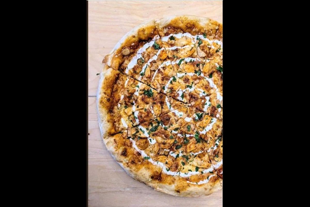Medium Butter Chicken Pizza