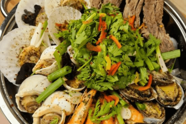 스페셜 왕갈비 해물찜 / Special Beef Rib andSeafood Steam Pot