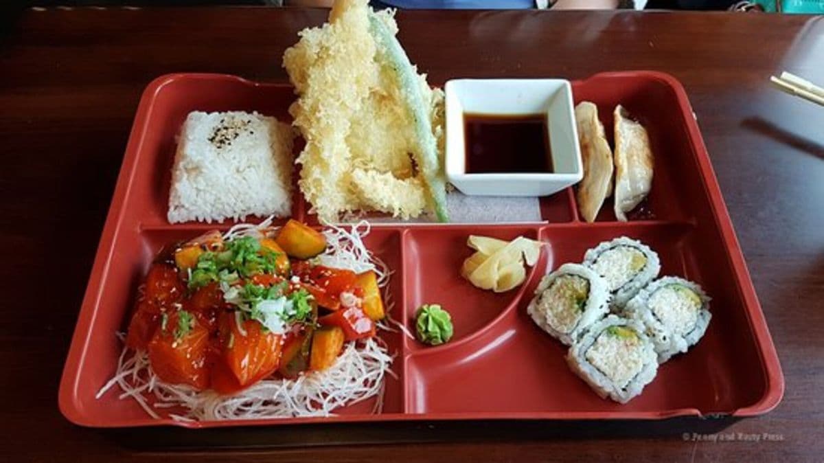 Spicy Sashimi Lunch Box