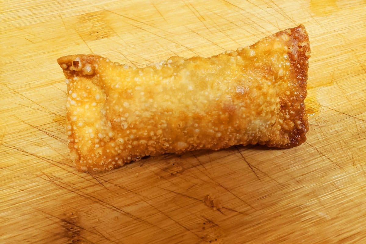 12. Egg Roll (1 pc)