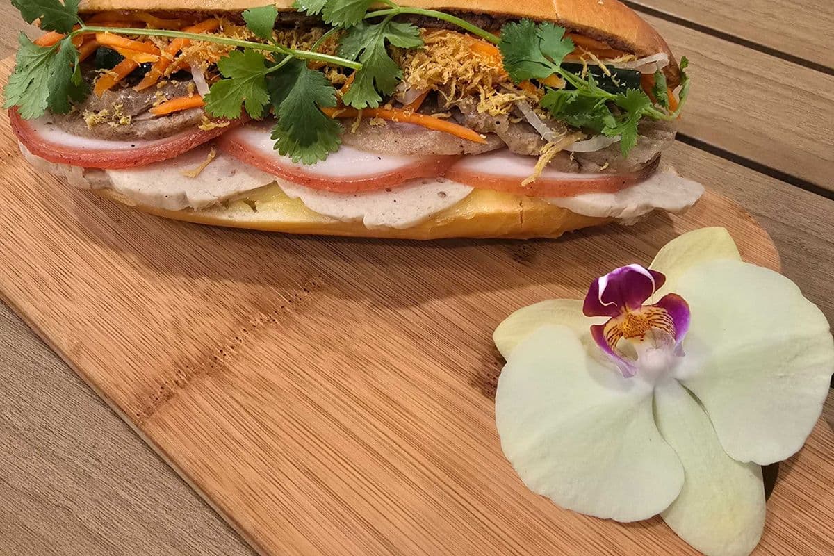 T4 Cold Cut Banh Mi