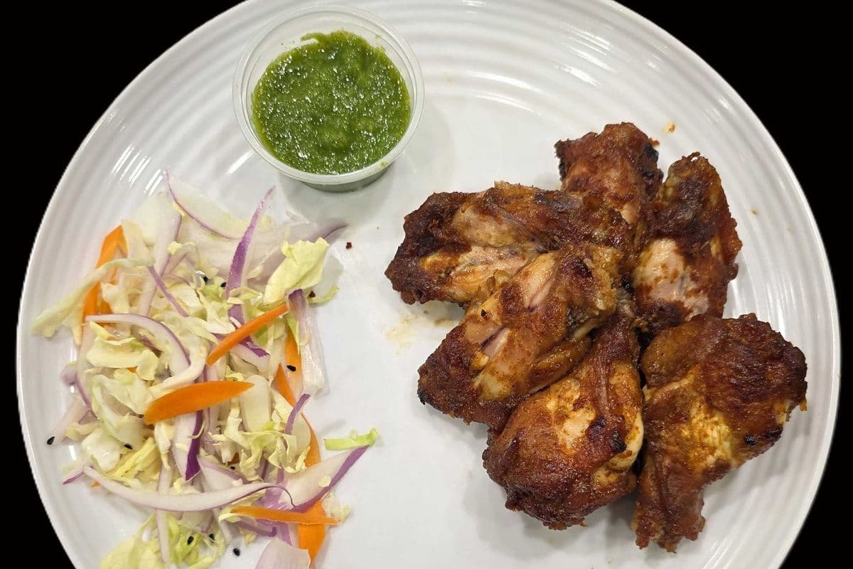 Honey Garlic Wings (Cooked)(1lb) (1 lb)