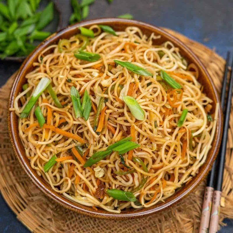 Egg Hakka Noodles