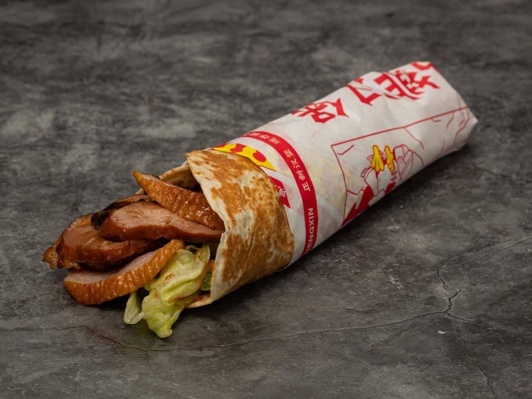 9.Signature Duck Wrap / 9.招牌鸭肉卷