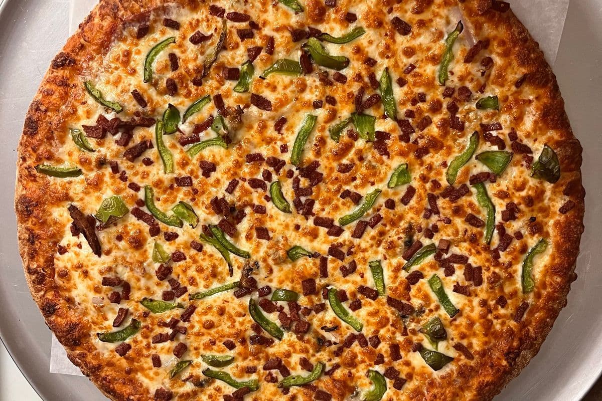 10" Small Deluxe Pizza