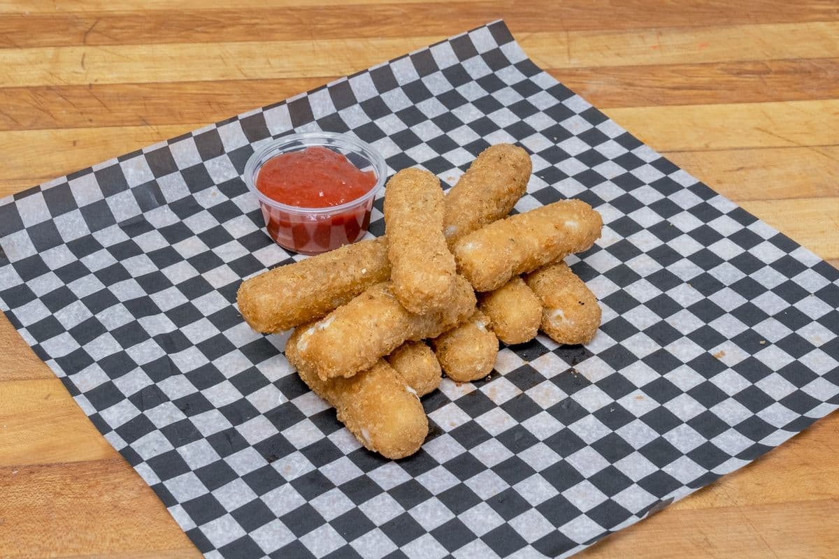 Mozzarella Sticks (10 pcs)