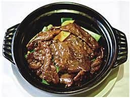 Beef with Ginger & Green Onion 薑蔥牛肉煲