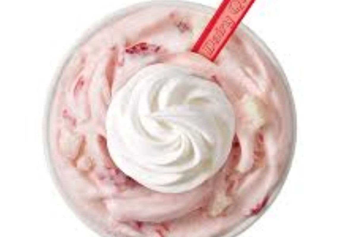 Strawberry Angel Food Cake BLIZZARD® Treat
