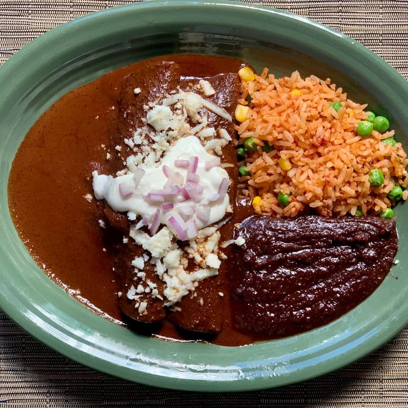 Enchiladas De Mole