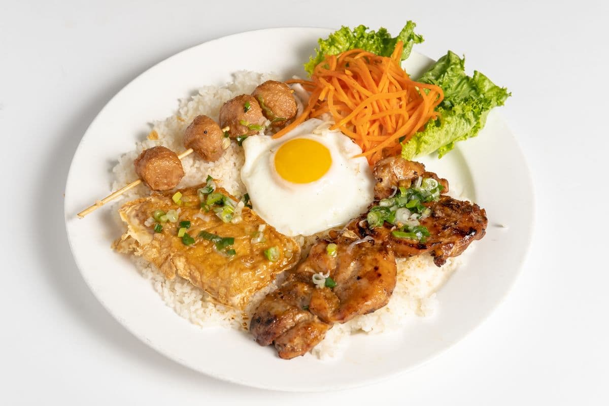 169. Bean Curd Shrimp, Sausage, Grilled Chicken and Fried Egg on Rice