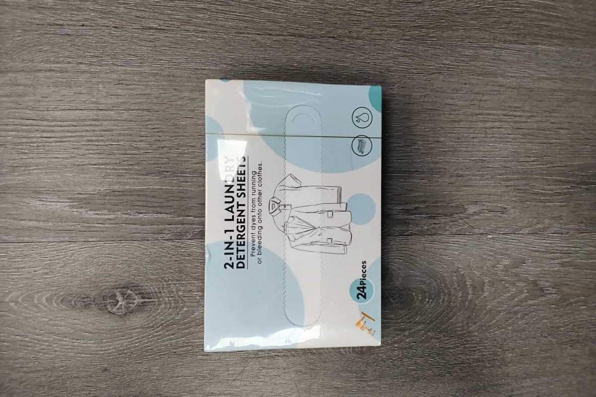 2 in 1 laundry detergent sheets (24 pieces)