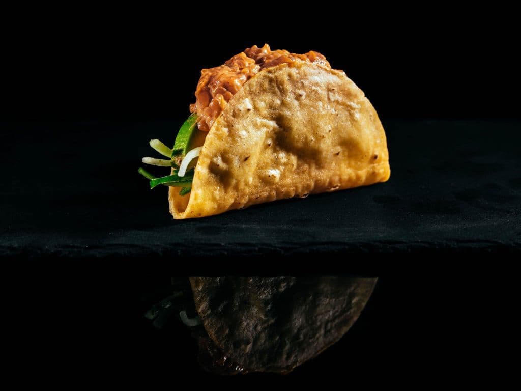 K01.Spicy Salmon Taco (2pcs)