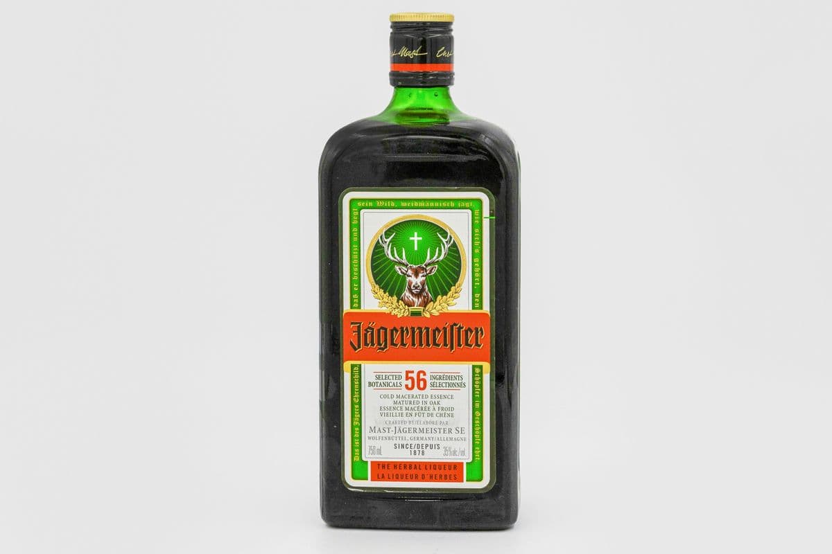 JAGERMEISTER HERBAL LIQUEUR (1 x 750ML)