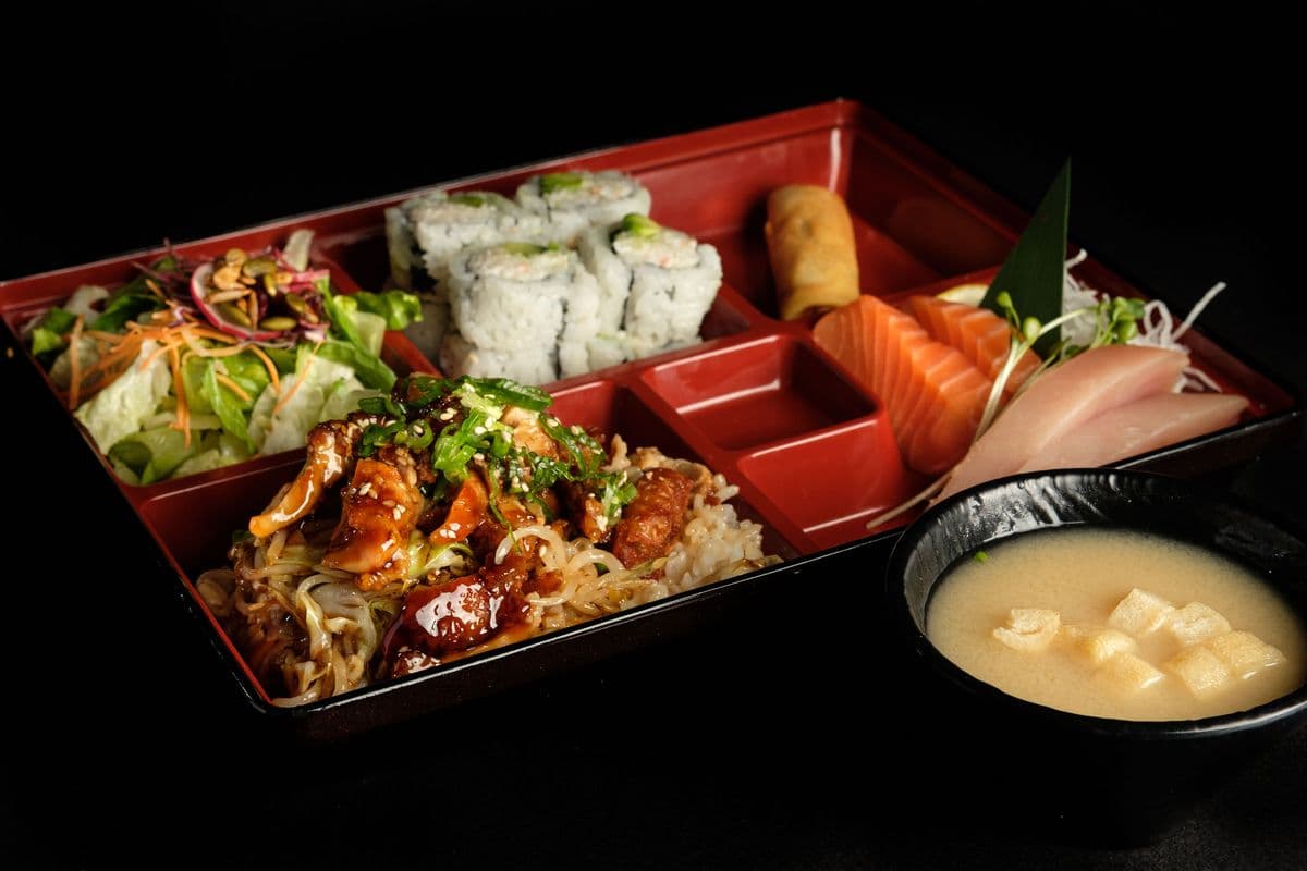 Sashimi and Chicken or Beef Teriyaki Box