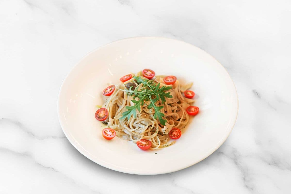 Truffle Oil Creamy Mushroom Pasta
