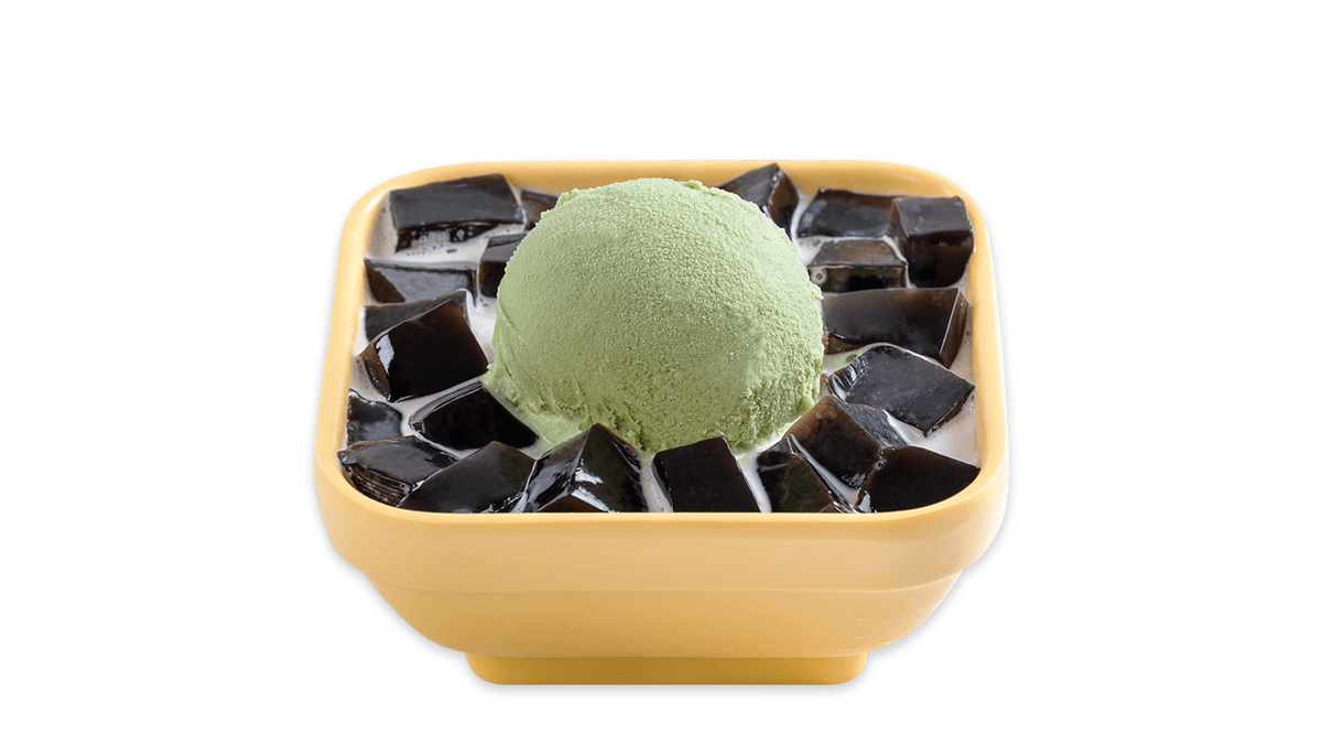 Grass Jelly and Matcha Ice Cream with Vanilla Frost - 雪山凉粉配绿茶雪糕