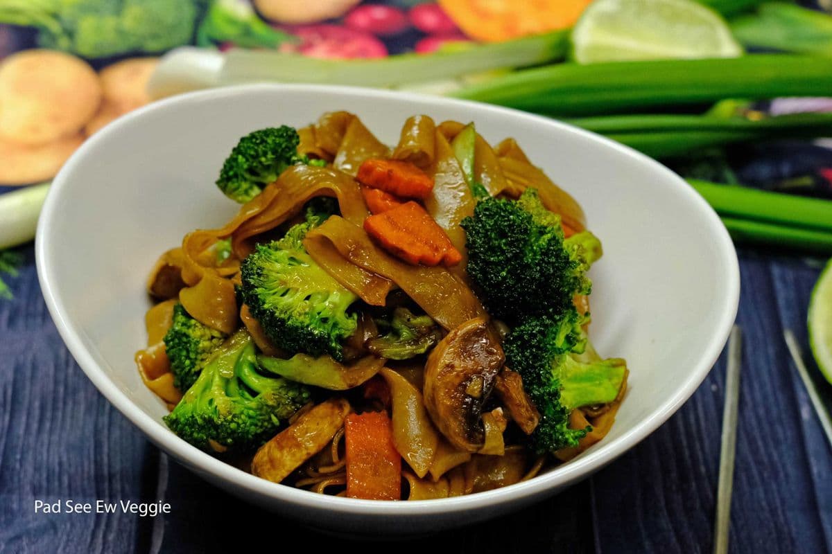 Vegetable Pad See-Ew