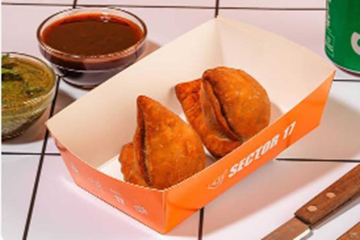 2 pcs Samosa