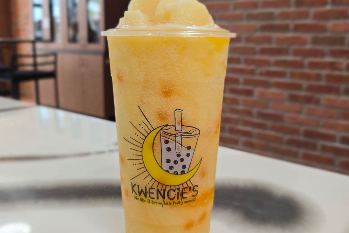 Popping Mango & Passion Fruit Tea (24 oz)