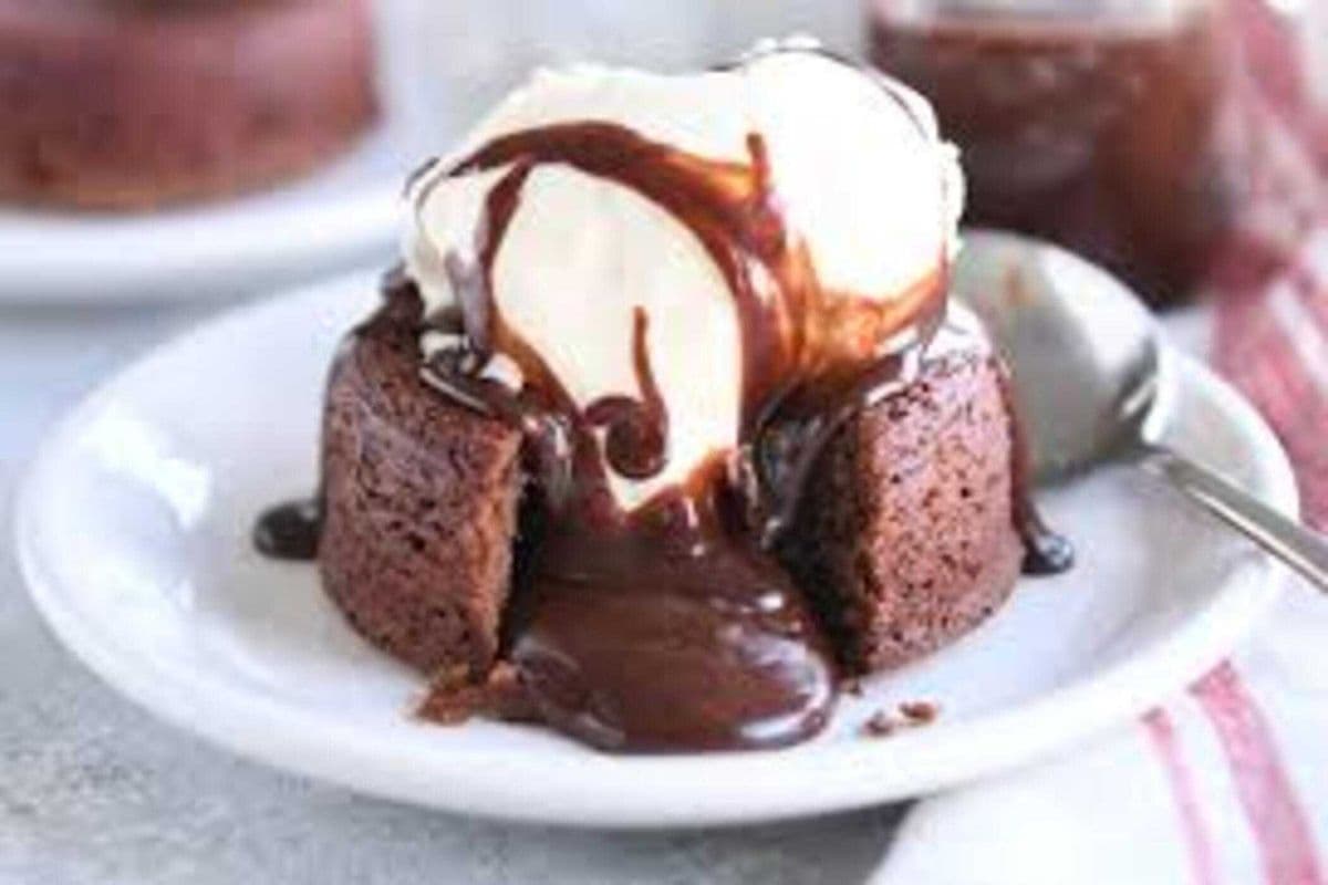 chocolate lava cake with ice cream